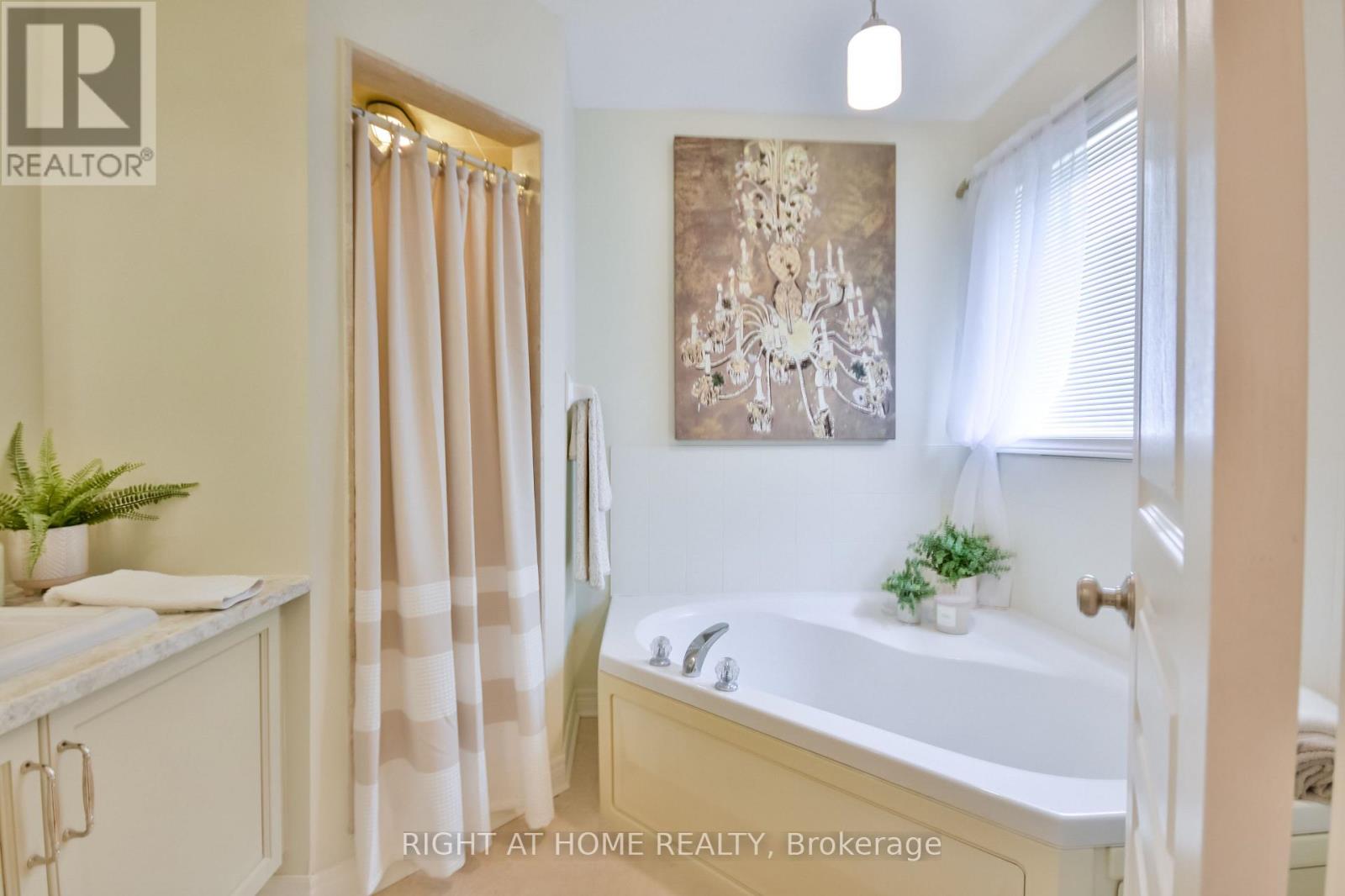 13 Couples Court, Barrie, Ontario  L4M 6V5 - Photo 20 - S12377790