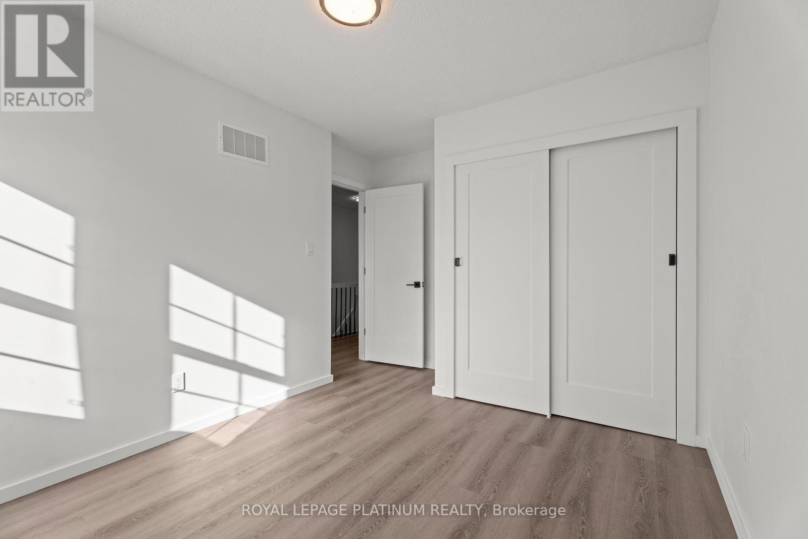 43 - 2120 Rathburn Road E, Mississauga, Ontario  L4W 2S8 - Photo 19 - W12573526