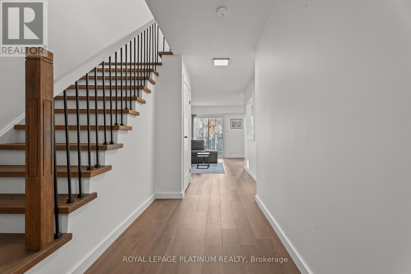 43 - 2120 Rathburn Road E, Mississauga, Ontario  L4W 2S8 - Photo 5 - W12573526