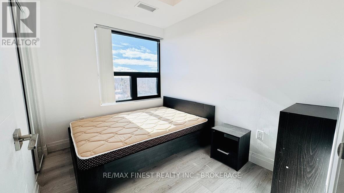 733 - 652 Princess Street, Kingston, Ontario K7L 1E5 - Photo 12 - X12572356