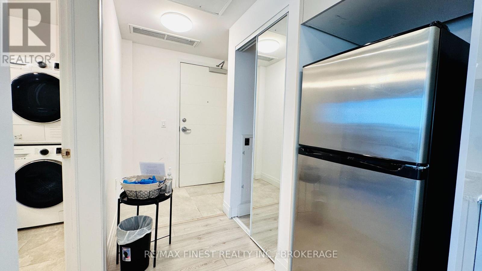 733 - 652 Princess Street, Kingston, Ontario K7L 1E5 - Photo 3 - X12572356