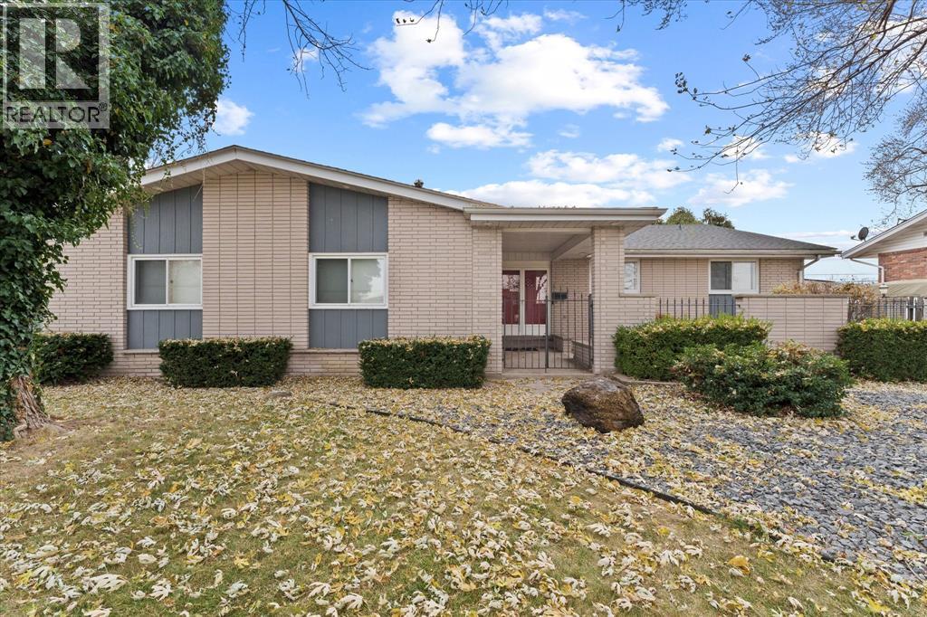 1545 GOLFVIEW, LaSalle, Ontario