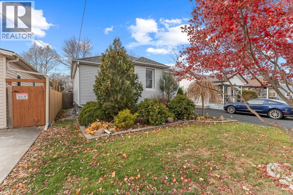 1987 Balfour Boulevard, Windsor, Ontario  N8T 2S4 - Photo 3 - 25030565