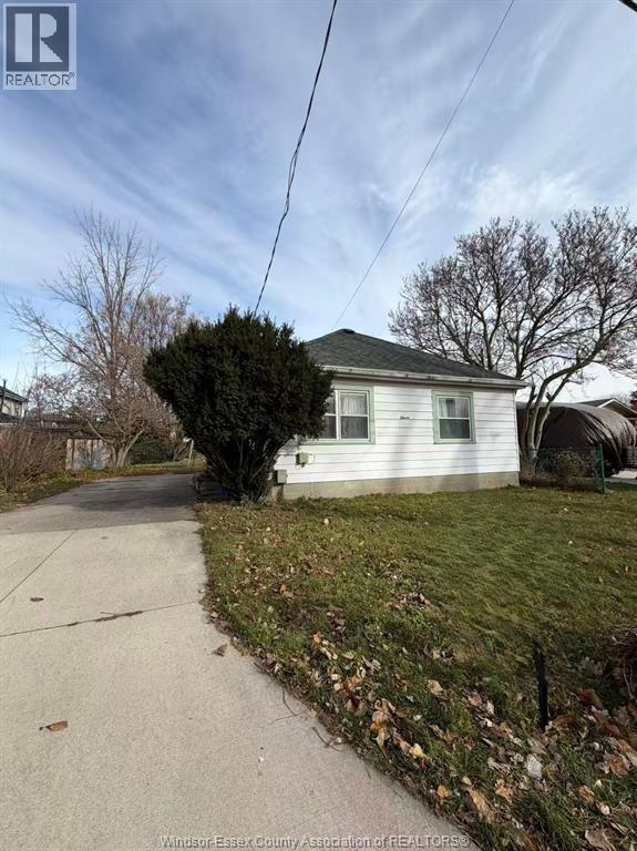 11 O'NEIL STREET, Chatham, Ontario