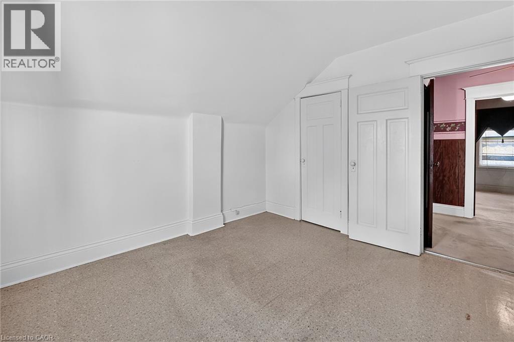 72 London Street N, Hamilton, Ontario L8H 4B5 - Photo 19 - 40786658