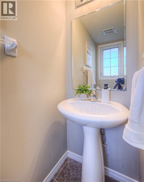 355 Fisher Mills Road Unit# 27, Cambridge, Ontario  N3C 4N5 - Photo 13 - 40789731