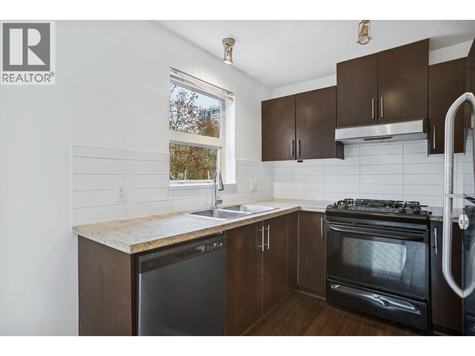 206 700 Klahanie Drive, Port Moody, British Columbia  V3H 5L3 - Photo 13 - R3069713