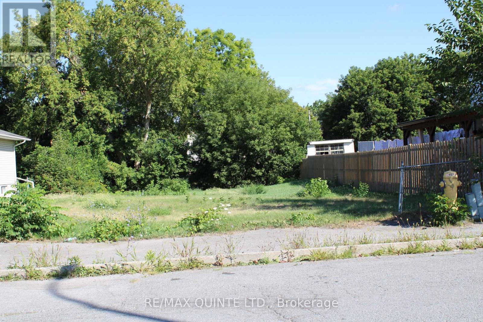 2 Panelas Crescent, Quinte West, Ontario  K8V 6A4 - Photo 3 - X12362857