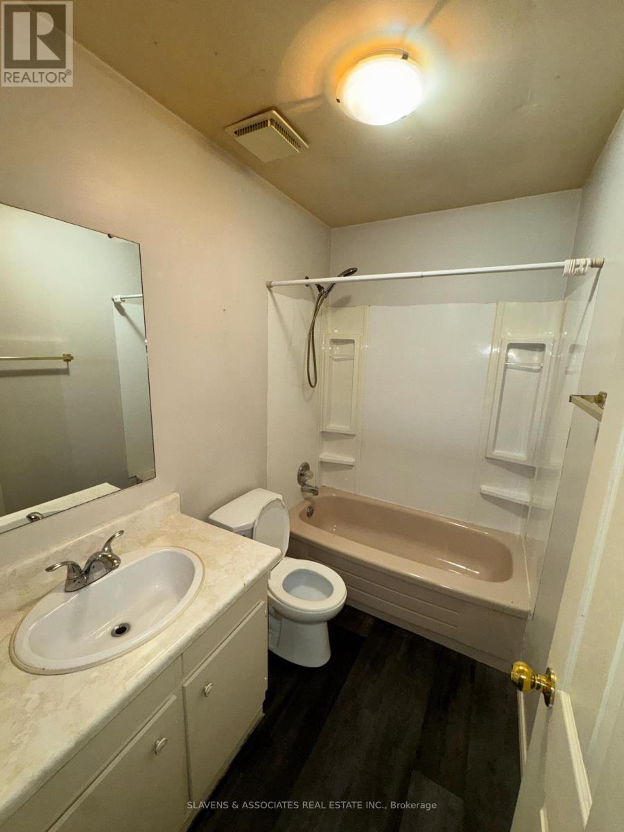 10 - 45 King Avenue W, Clarington, Ontario  L1B 1H2 - Photo 5 - E12418303