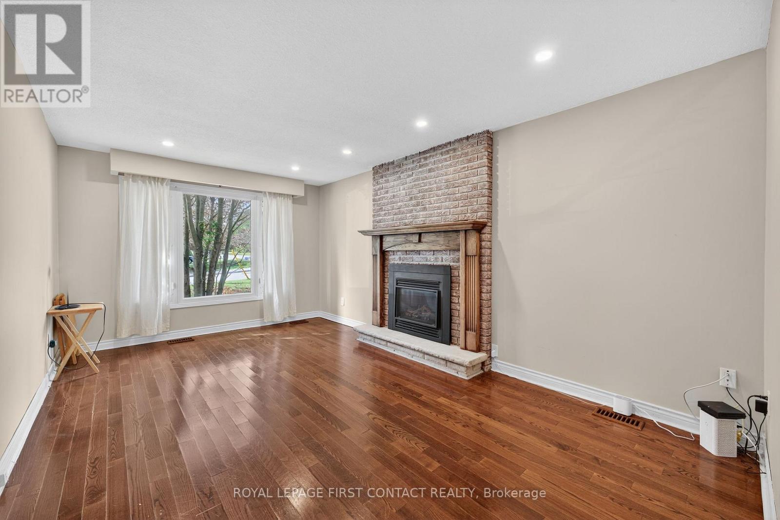 15 Rodney Street, Barrie, Ontario  L4M 4B5 - Photo 21 - S12568646