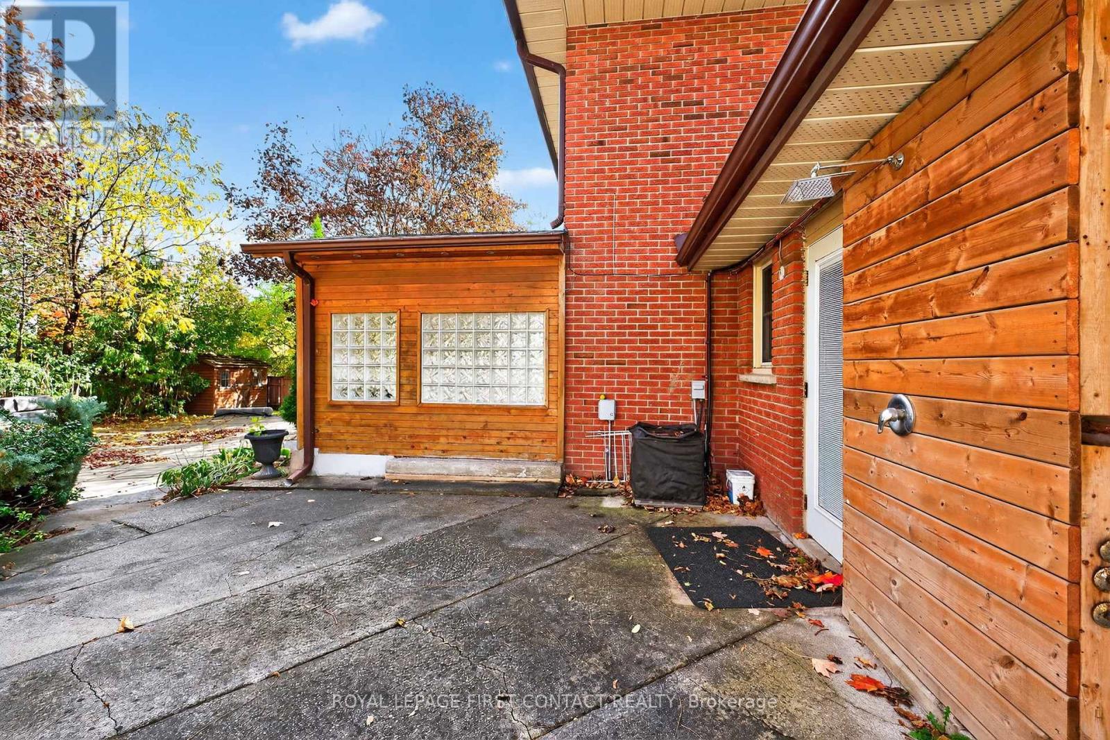 15 Rodney Street, Barrie, Ontario  L4M 4B5 - Photo 45 - S12568646