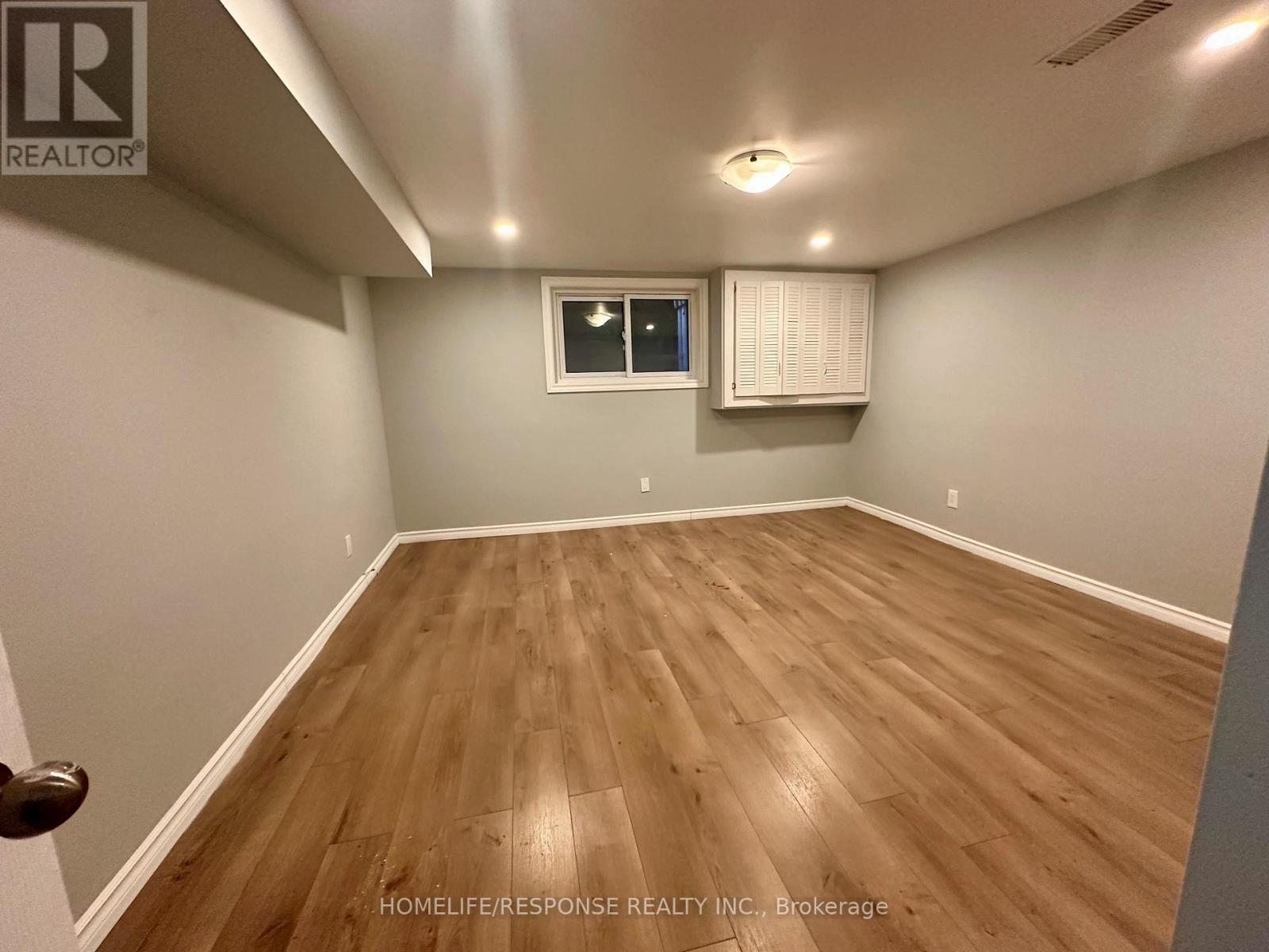 1554 Lochlin Trail, Mississauga (Mineola), Ontario  L5G 3V7 - Photo 24 - W12575232