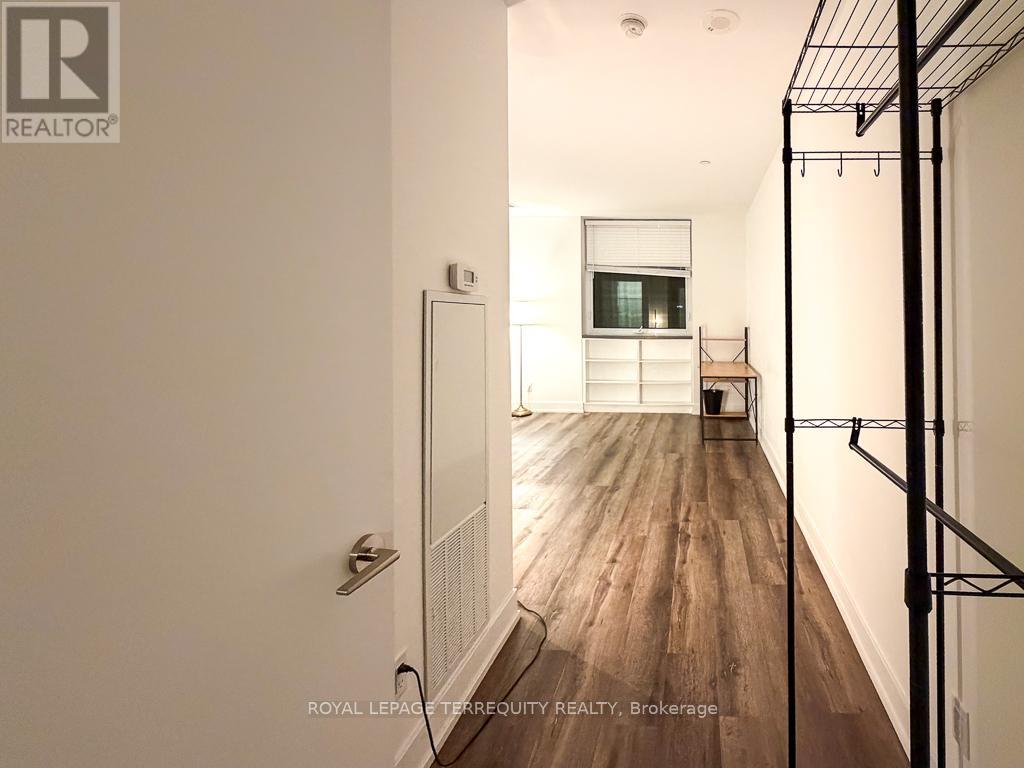 616 - 7 Grenville Street, Toronto, Ontario  M4Y 0E9 - Photo 2 - C12575664