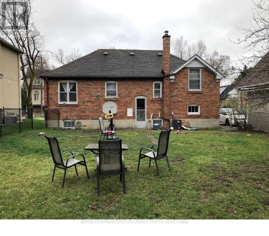 190 Poyntz Avenue, Toronto, Ontario  M2N 1J6 - Photo 12 - C12575688