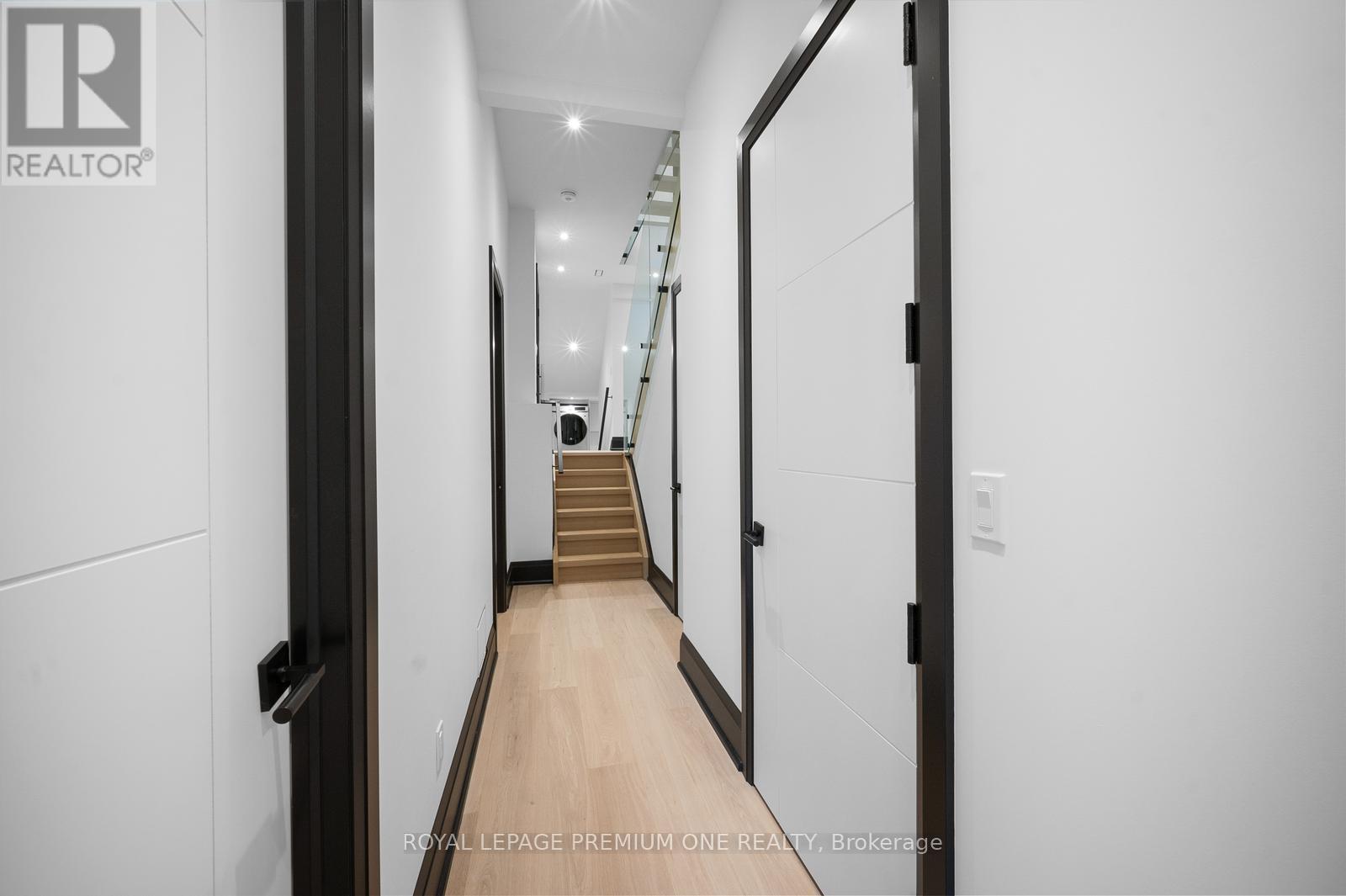 681 Glencairn Avenue, Toronto, Ontario  M6B 1Z8 - Photo 20 - C12575694