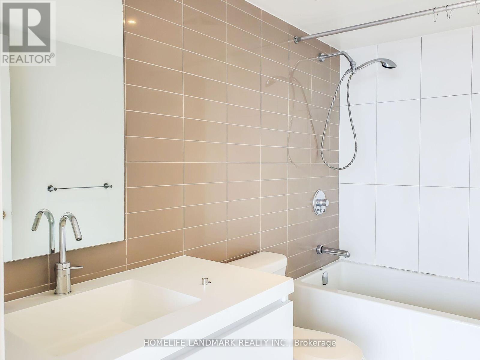 4206 - 85 Queens Wharf Road, Toronto, Ontario  M5V 0J9 - Photo 11 - C12575708