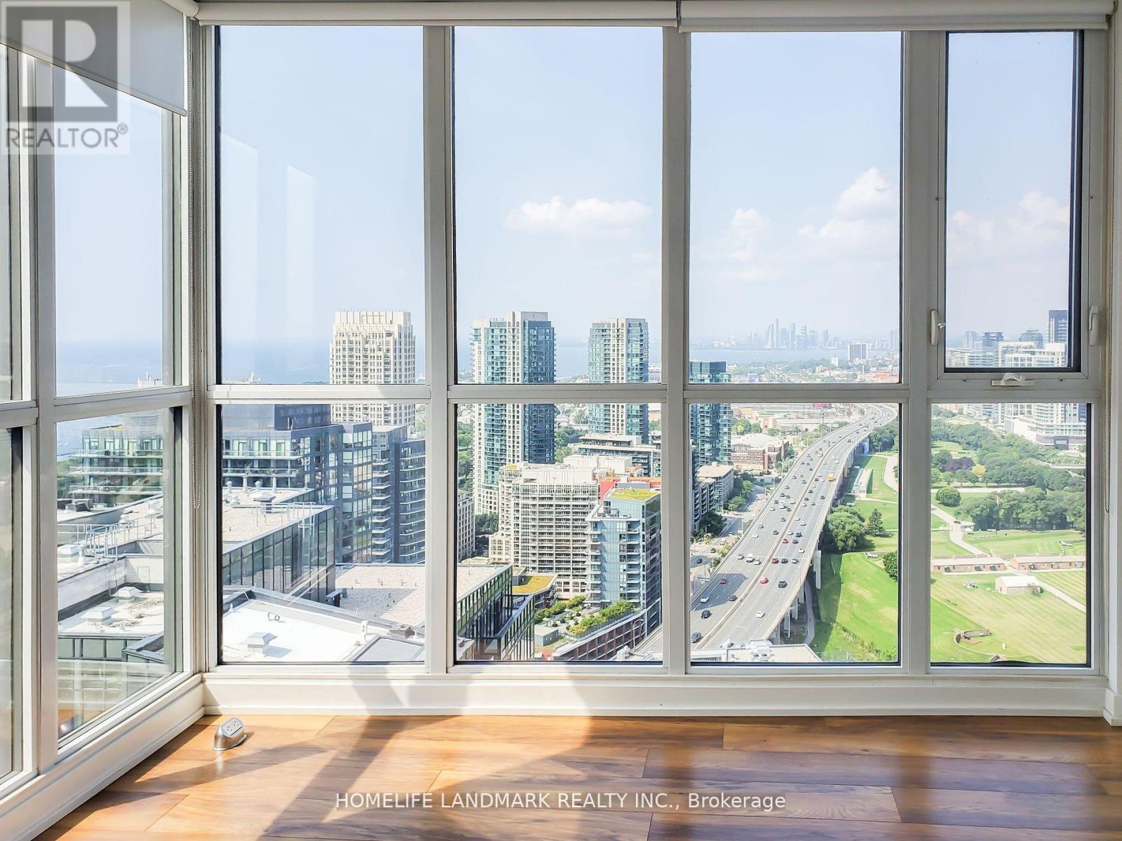 4206 - 85 Queens Wharf Road, Toronto, Ontario  M5V 0J9 - Photo 7 - C12575708