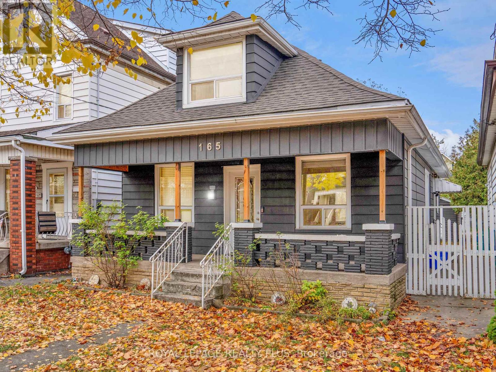 165 CAVELL AVENUE, Hamilton, Ontario