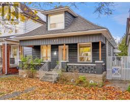 165 CAVELL AVENUE, Hamilton, Ontario