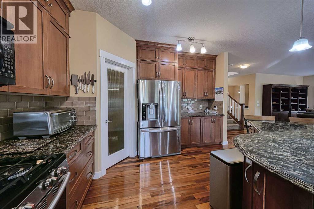 66 Crystal Green Drive, Okotoks, Alberta  T1S 2N7 - Photo 17 - A2256965