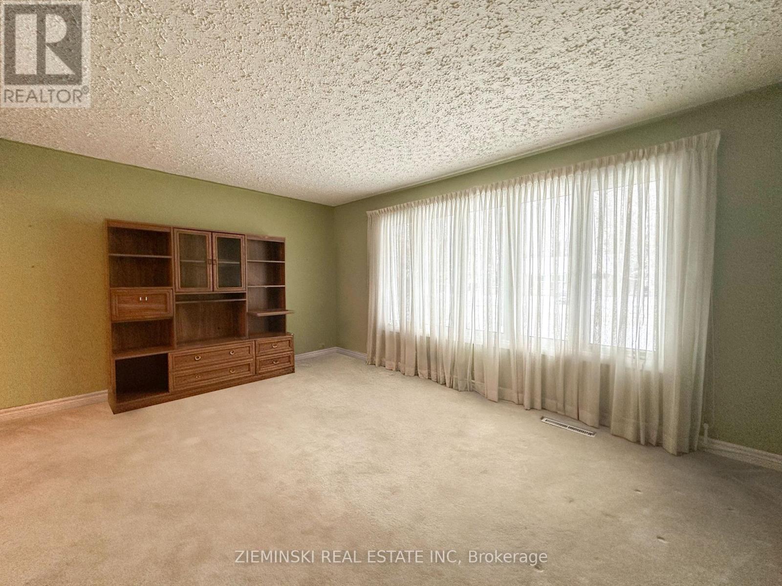 229 Fyfe Avenue, Iroquois Falls, Ontario  P0K 1E0 - Photo 11 - T12575860