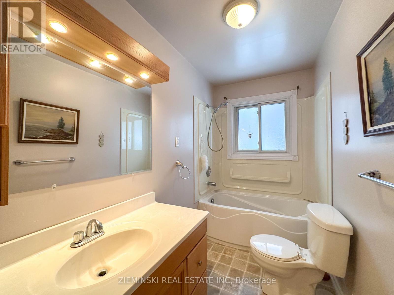 229 Fyfe Avenue, Iroquois Falls, Ontario  P0K 1E0 - Photo 15 - T12575860