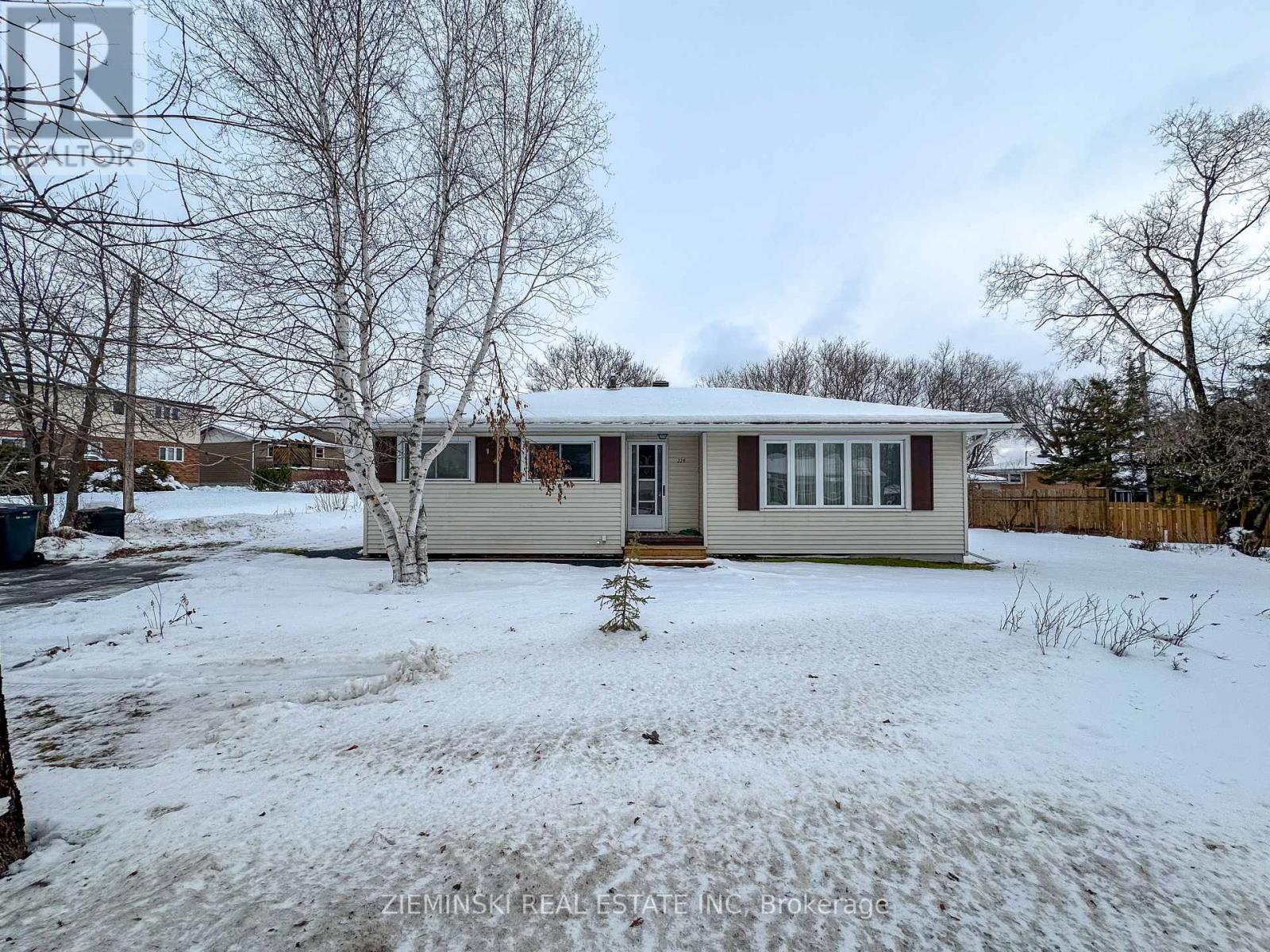 229 Fyfe Avenue, Iroquois Falls, Ontario  P0K 1E0 - Photo 30 - T12575860