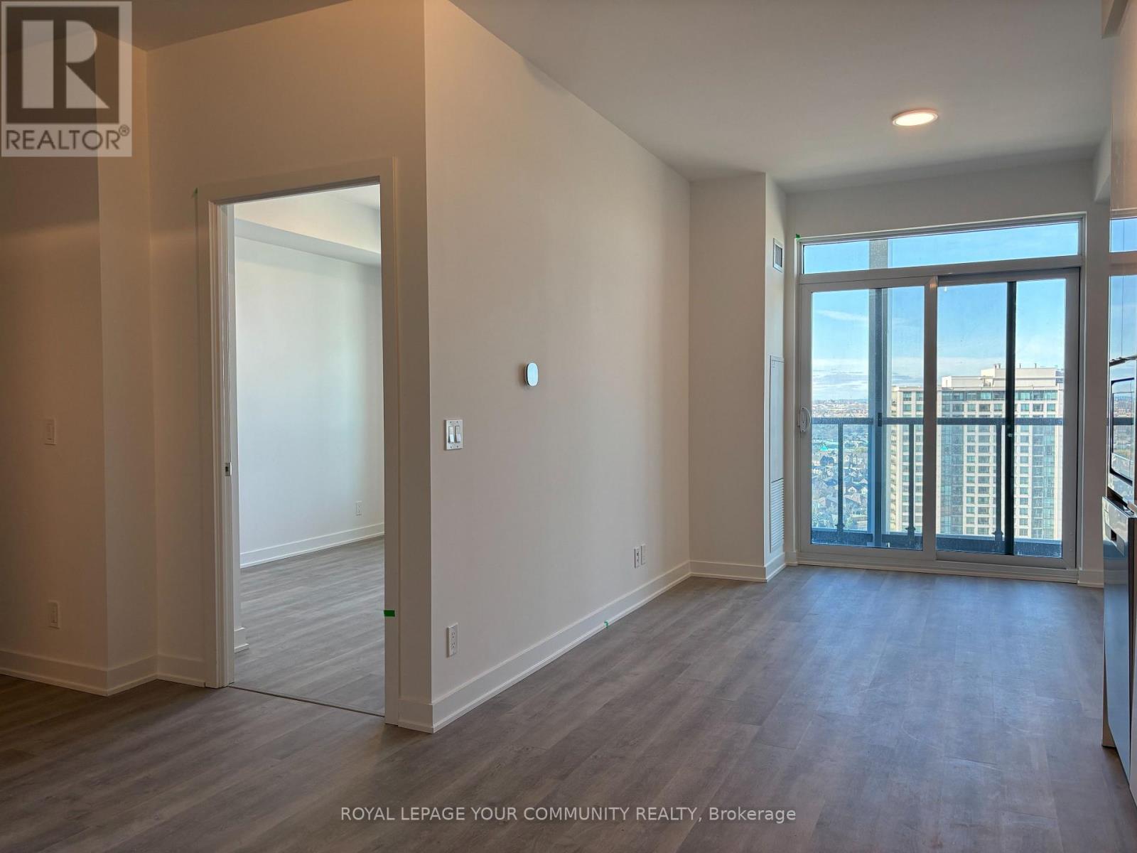 1706 - 30 Upper Mall Way, Vaughan, Ontario  L4J 0L7 - Photo 3 - N12575726