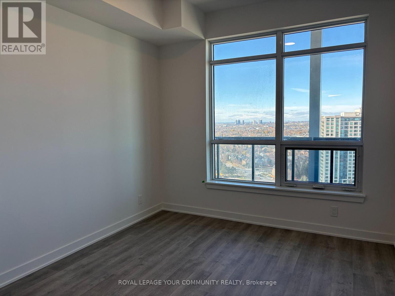 1706 - 30 Upper Mall Way, Vaughan, Ontario  L4J 0L7 - Photo 8 - N12575726