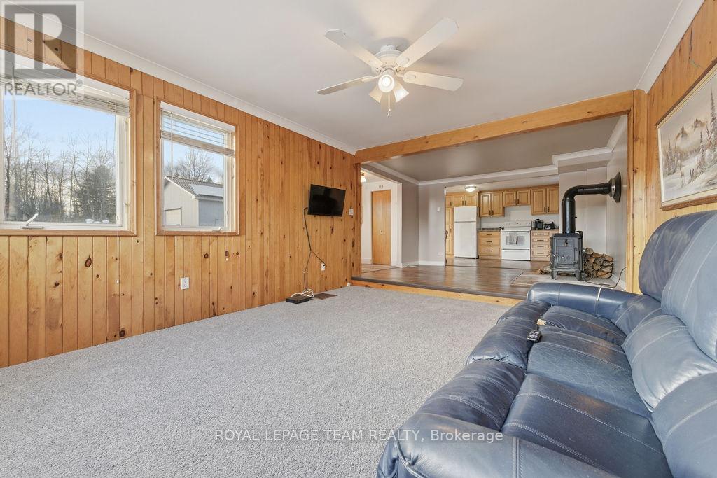 1150 Constant Lake Road, Bonnechere Valley, Ontario  K0J 1T0 - Photo 44 - X12575734