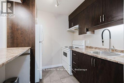 210 - 212 Viewmount Drive, Ottawa, Ontario  K2E 7X2 - Photo 12 - X12575744