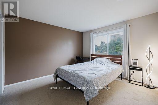 210 - 212 Viewmount Drive, Ottawa, Ontario  K2E 7X2 - Photo 17 - X12575744