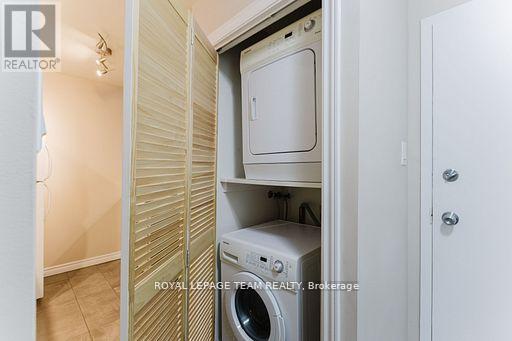 210 - 212 Viewmount Drive, Ottawa, Ontario  K2E 7X2 - Photo 22 - X12575744