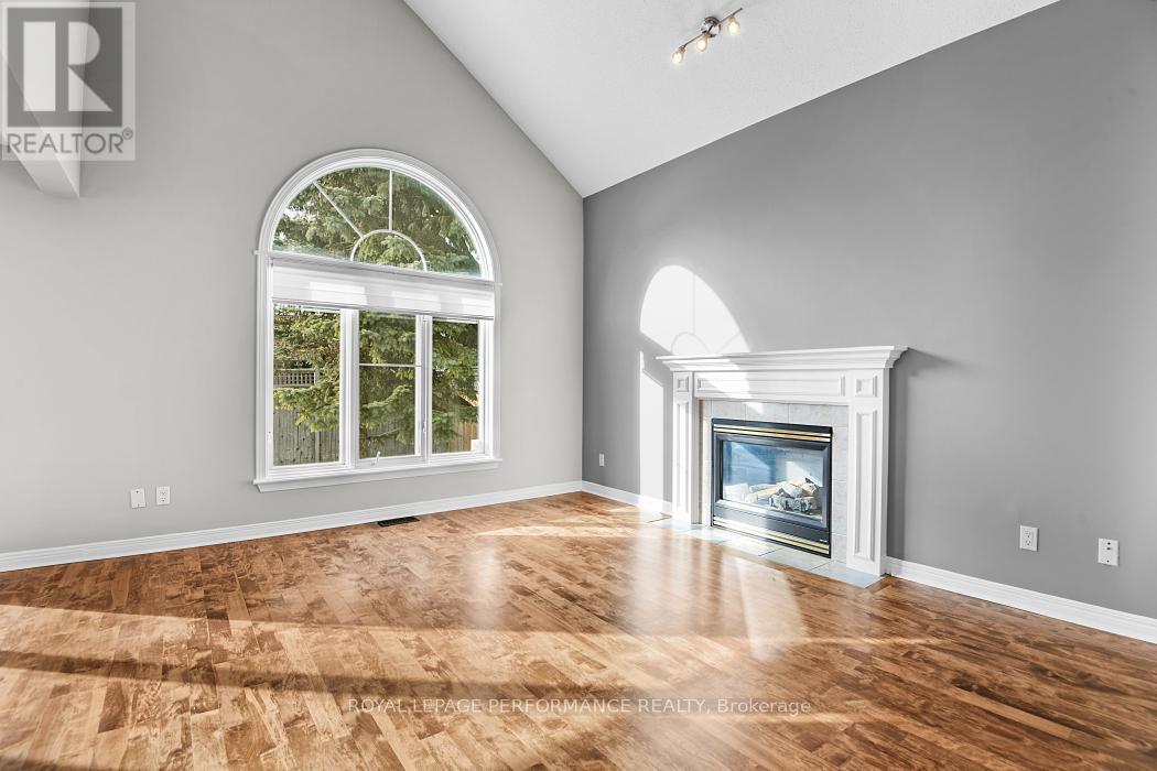 15 Fanterra Way, Ottawa, Ontario  K1T 3Z7 - Photo 10 - X12575846