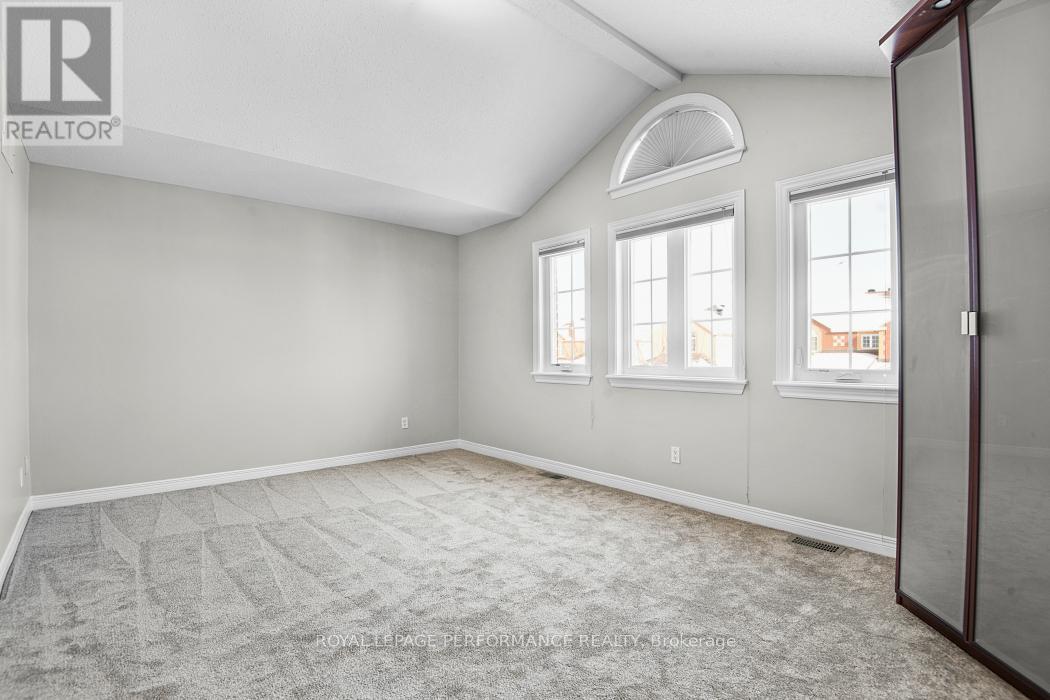 15 Fanterra Way, Ottawa, Ontario  K1T 3Z7 - Photo 12 - X12575846