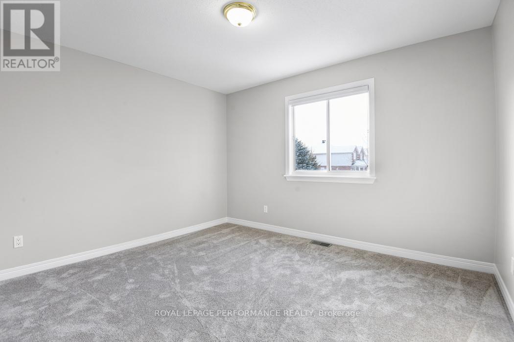 15 Fanterra Way, Ottawa, Ontario  K1T 3Z7 - Photo 20 - X12575846