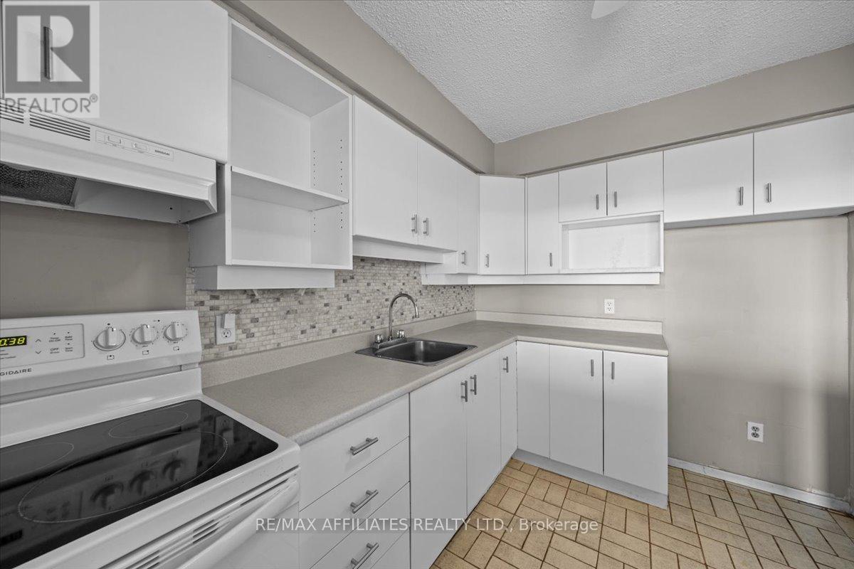 1507 - 158b Mcarthur Avenue, Ottawa, Ontario  K1L 8C9 - Photo 10 - X12575864