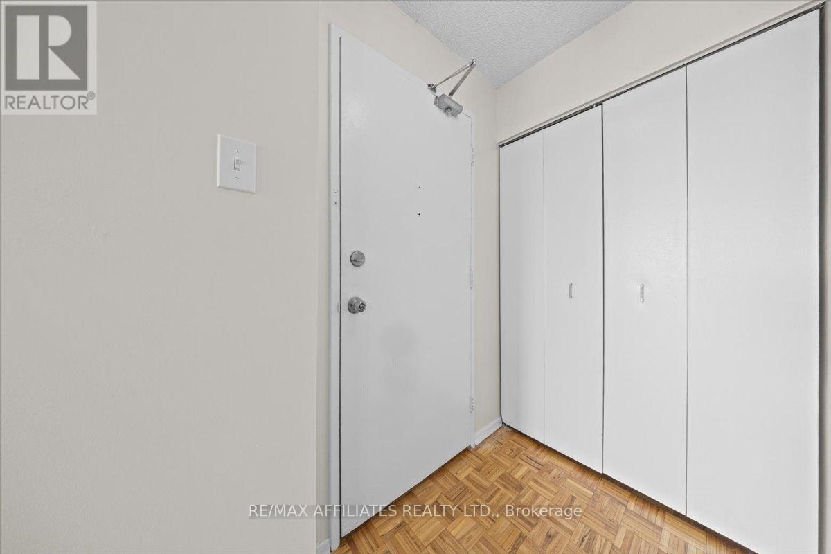 1507 - 158b Mcarthur Avenue, Ottawa, Ontario  K1L 8C9 - Photo 4 - X12575864
