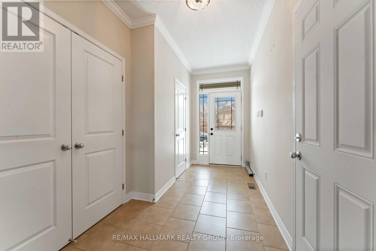 192 Akerson Road, Ottawa, Ontario  K2M 0B6 - Photo 3 - X12575886