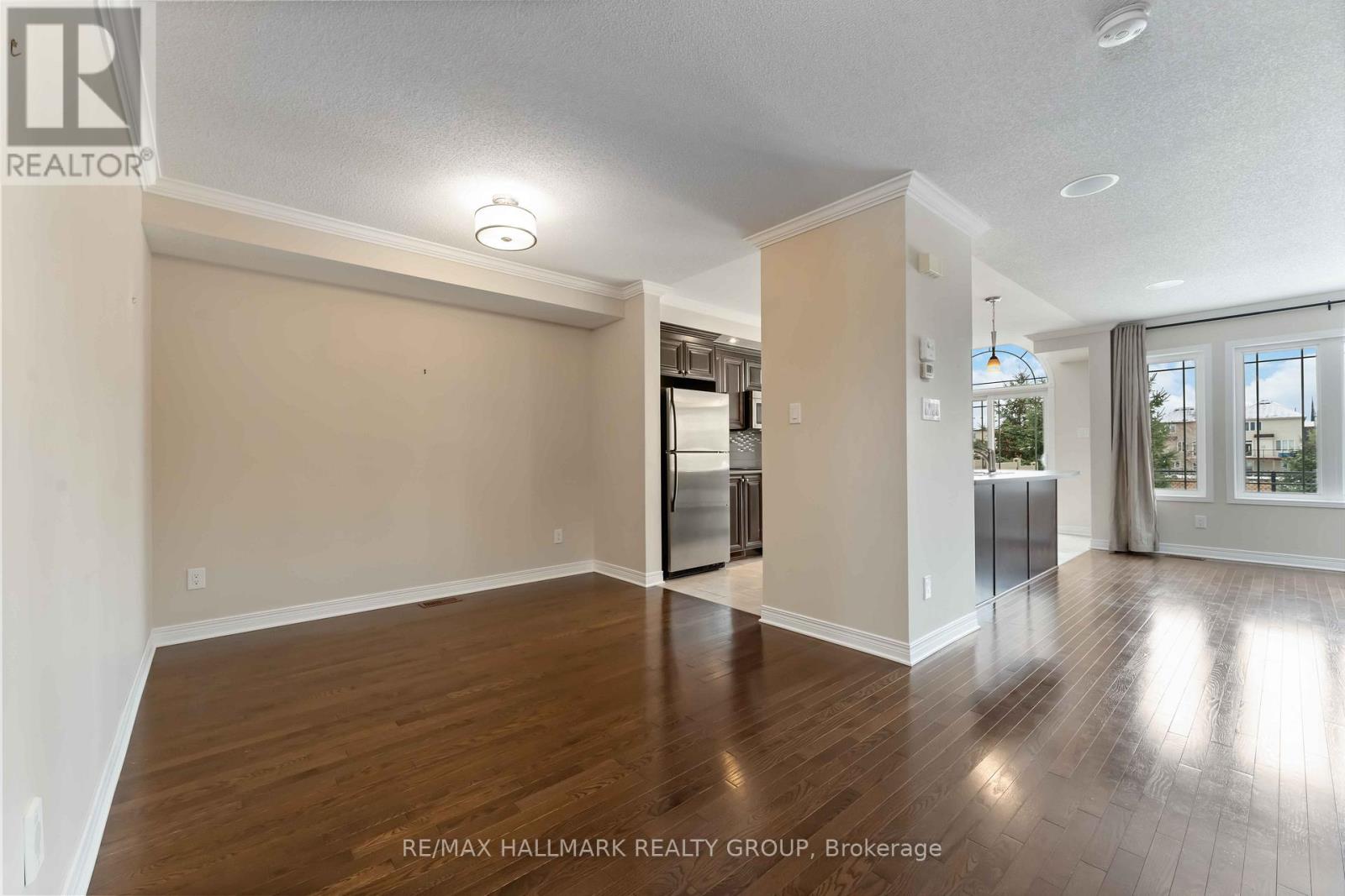 192 Akerson Road, Ottawa, Ontario  K2M 0B6 - Photo 5 - X12575886