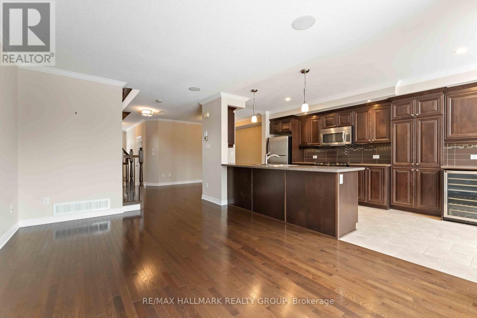 192 Akerson Road, Ottawa, Ontario  K2M 0B6 - Photo 9 - X12575886