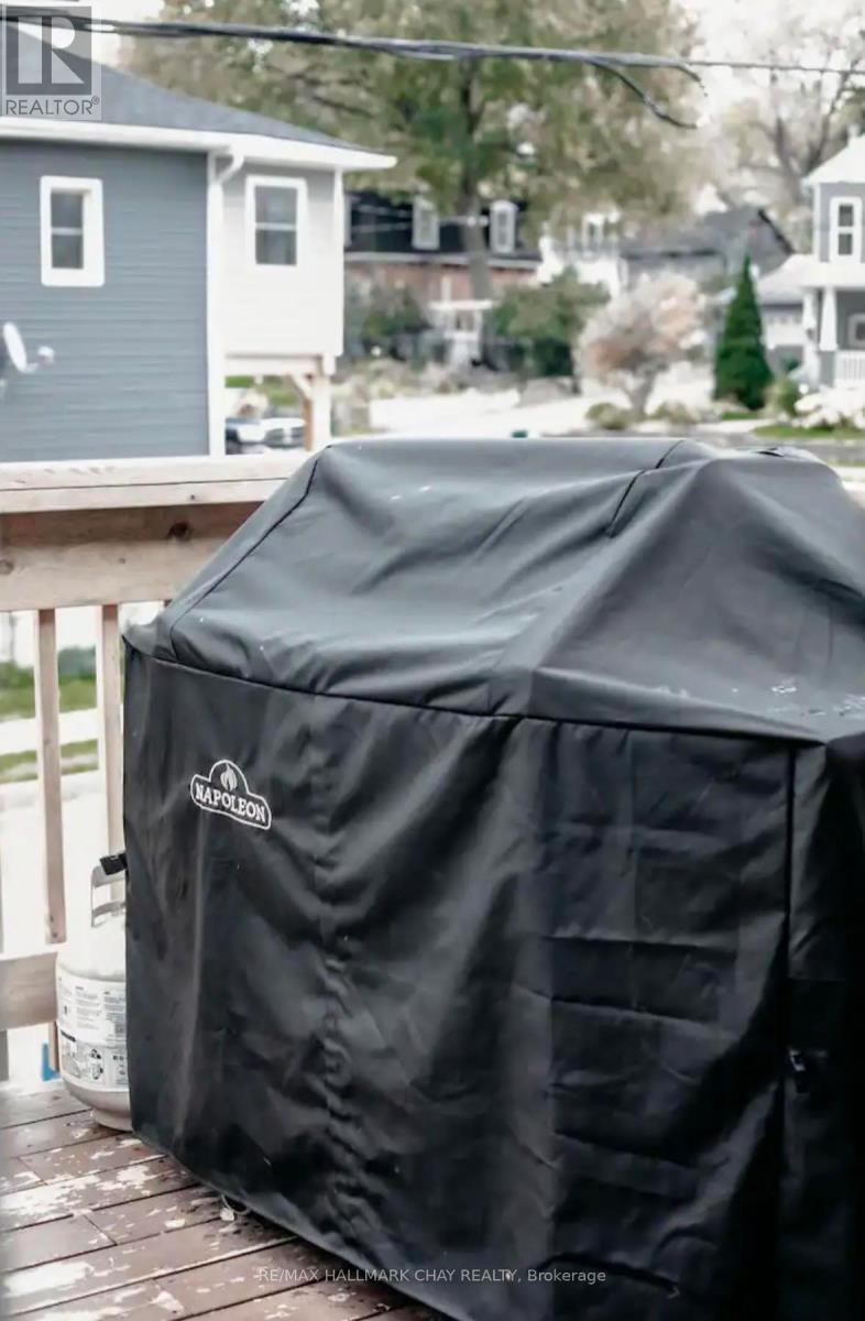 Upper - 118 Mulcaster Street, Barrie (Codrington), Ontario  L4M 3M6 - Photo 12 - S12575706