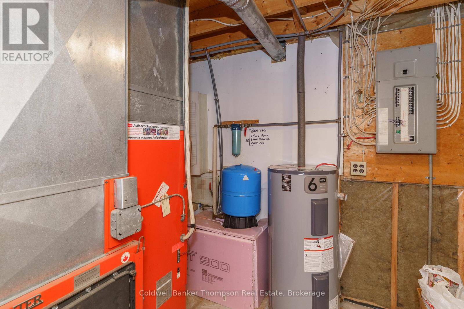 2266 Pickerel & Jack Lake Road, Burk's Falls, Ontario P0A 1C0 - Photo 18 - X12408647