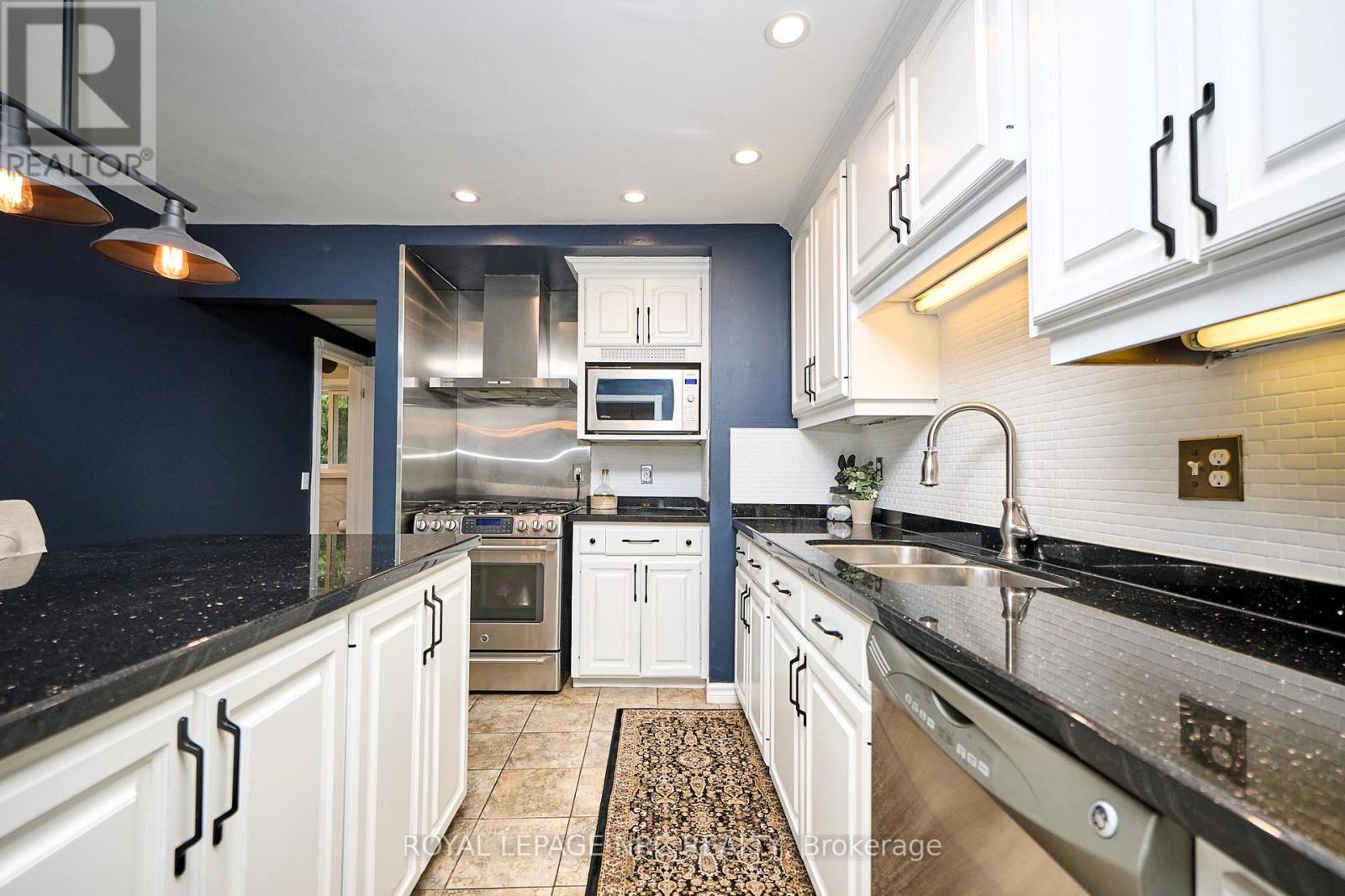 1032 Church Street, Pelham, Ontario  L0S 1C0 - Photo 21 - X12575876