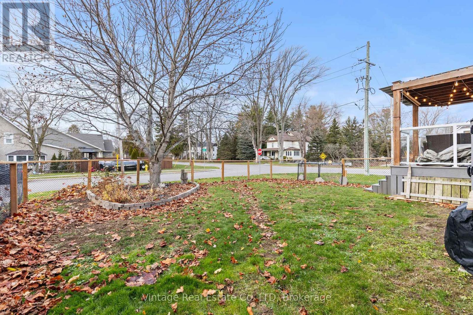 104 Concession Street E, Haldimand (Dunnville), Ontario  N1A 1A1 - Photo 27 - X12575898