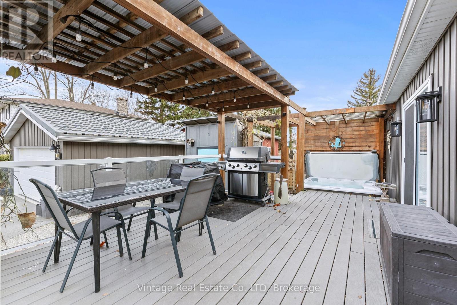 104 Concession Street E, Haldimand (Dunnville), Ontario  N1A 1A1 - Photo 30 - X12575898