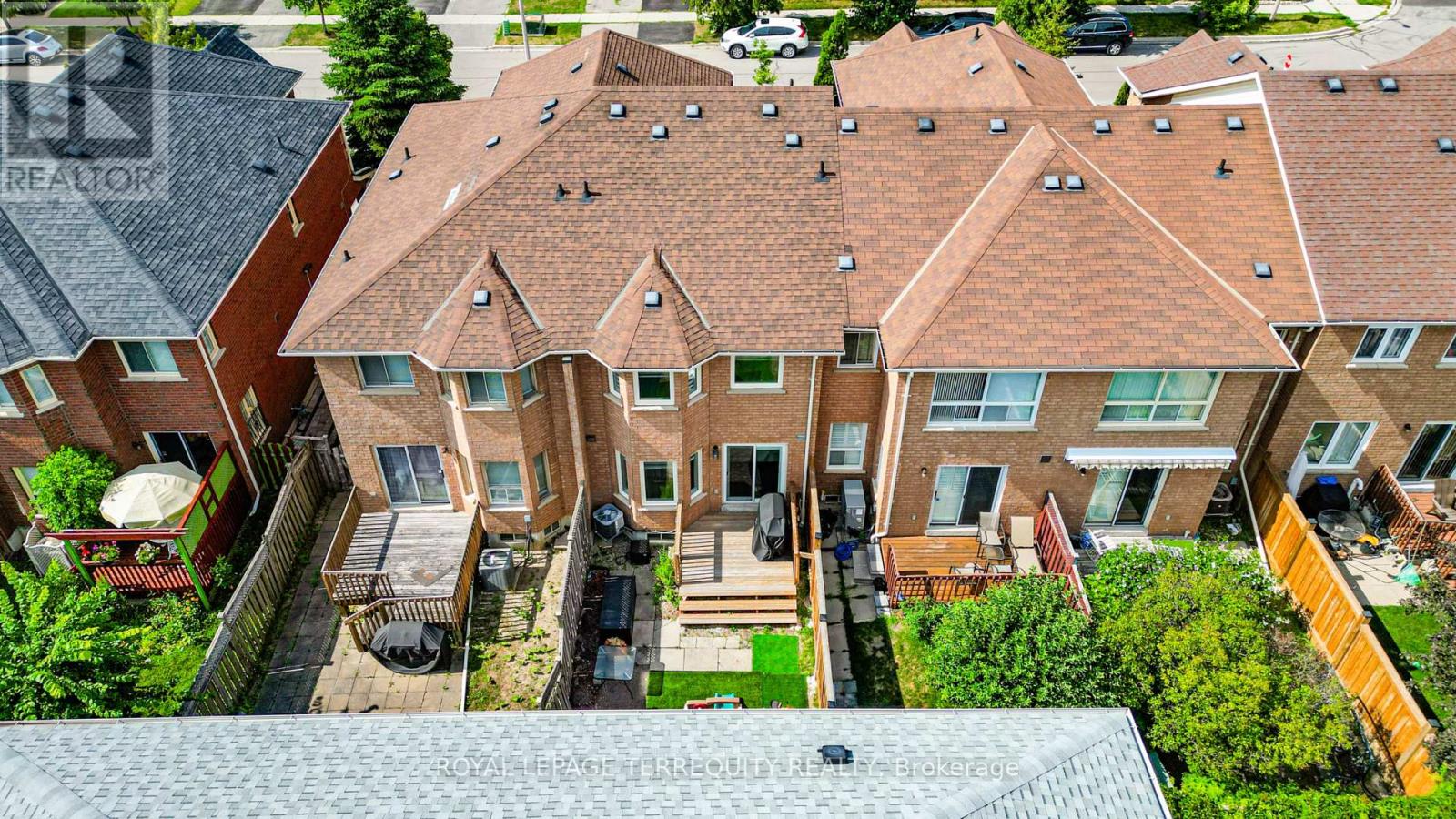 9 Stonebriar Drive, Vaughan, Ontario  L6A 2N5 - Photo 46 - N12573658