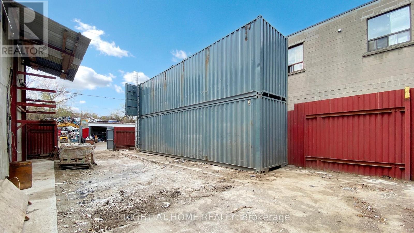 48 Hyde Avenue, Toronto, Ontario  M6M 1J4 - Photo 20 - W12575656