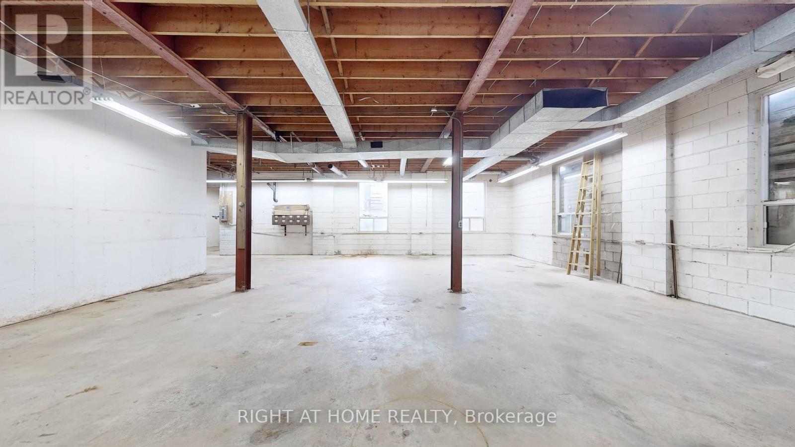 48 Hyde Avenue, Toronto, Ontario  M6M 1J4 - Photo 9 - W12575656