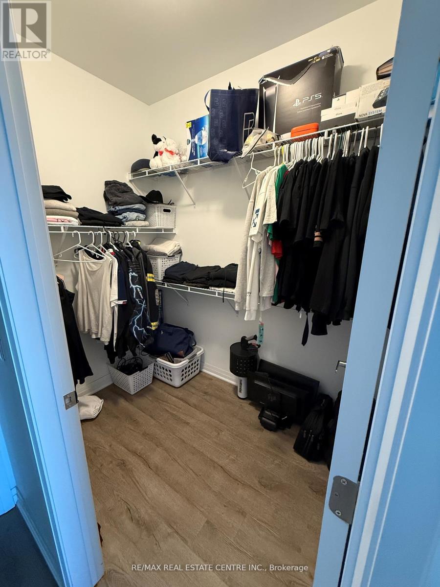 501 - 470 Gordon Krantz Avenue, Milton, Ontario  L9T 2X5 - Photo 4 - W12575674